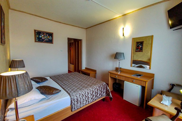 Camera dubla matrimoniala Hotel Belvedere Predeal